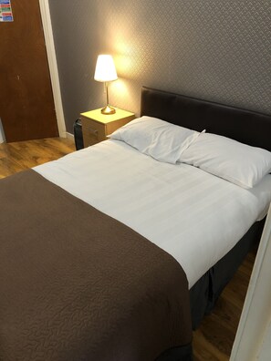 Studio | Free WiFi, bed sheets