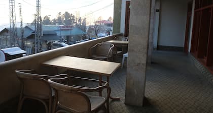 Hotel Galiyat Continental