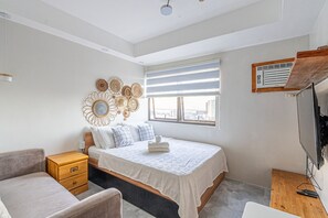 Iron/ironing board, WiFi, bed sheets - Condo • WIFI up to 100mbps • Infinity Pool (Cebu City)