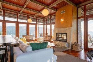 Televisie en een kantoor