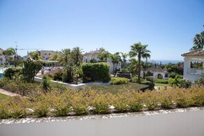 Property grounds - Fantastic 3 Bdr Condo in Marbella's Golden Mile (Marbella)