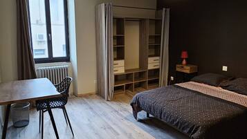 5 camere, ferro/asse da stiro, Wi-Fi, lenzuola