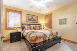 1 dormitorio, tabla de planchar con plancha, Internet y ropa de cama