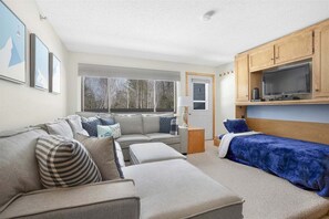TV, fireplace - Brookside II A-211 - Sunday River Slopeside Condominium (Newry)