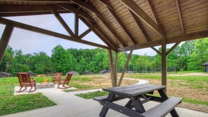 Unclassified image, 2 of 34, button - Little Haven Cottage-Pickleball Court, WIFI, budget friendly (Cosby)