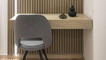 Luxury Apartment, 3 Bedrooms, Air conditioning | 3 bedrooms, premium bedding, in-room safe, individually decorated