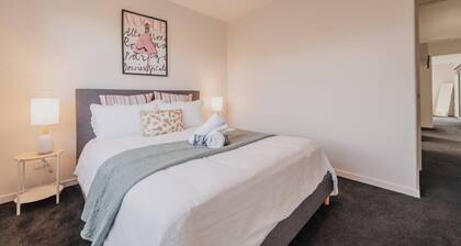 Zenith Escapes Your Quintessential 4BR Haven