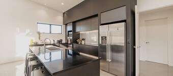 Zenith Escapes Your Quintessential 4BR Haven