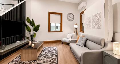 Wellington City Loft | Parking + Kitchen