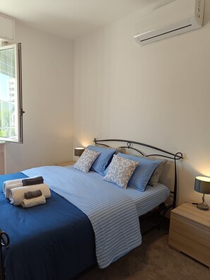 1 chambre, bureau, Wi-Fi, draps fournis