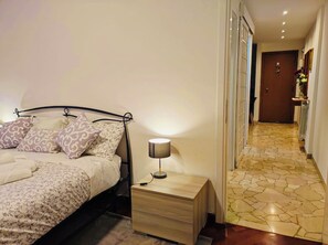 1 bedroom, desk, WiFi, bed sheets - Apartment Milan, Metro Dergano, Bovisa - Politecnico, Central Station (Milano)