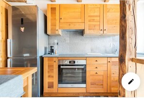 Private kitchen - Lovely studio apartment (Sordevolo)