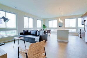 Televisión, chimenea