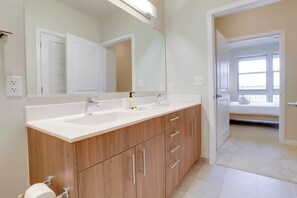 تجهيزات دش، مجففات شعر، مناشف