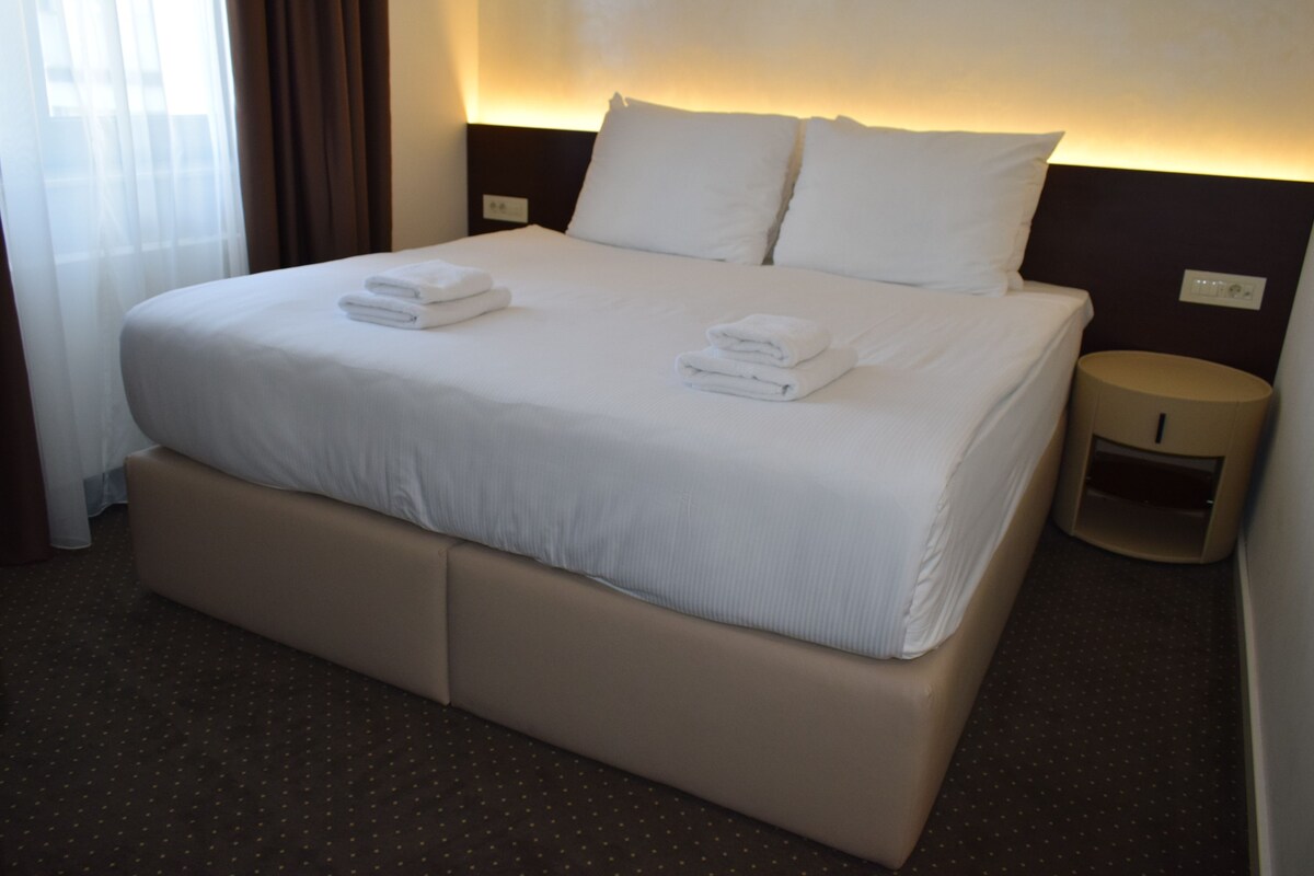 economy double room