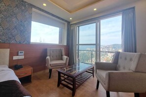 Premium Room | Laptop workspace, free WiFi, bed sheets, wheelchair access - MNP Mountain valley view Shimla (Shimla)