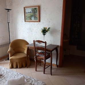 2 chambres, fer et planche à repasser, Wi-Fi gratuit