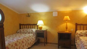 1 chambre, fer et planche Ă repasser, Wi-Fi gratuit