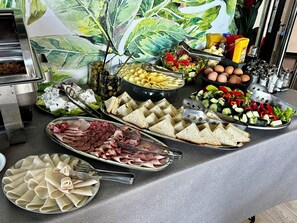 Gratis morgenmadsbuffet hver dag