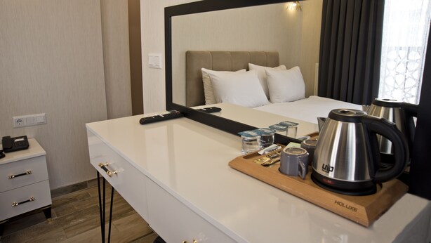 Classic Double or Twin Room | Desk, soundproofing, iron/ironing board (on request) - SULTAN SÜLEYMAN  APART HOTEL (Istanbul)