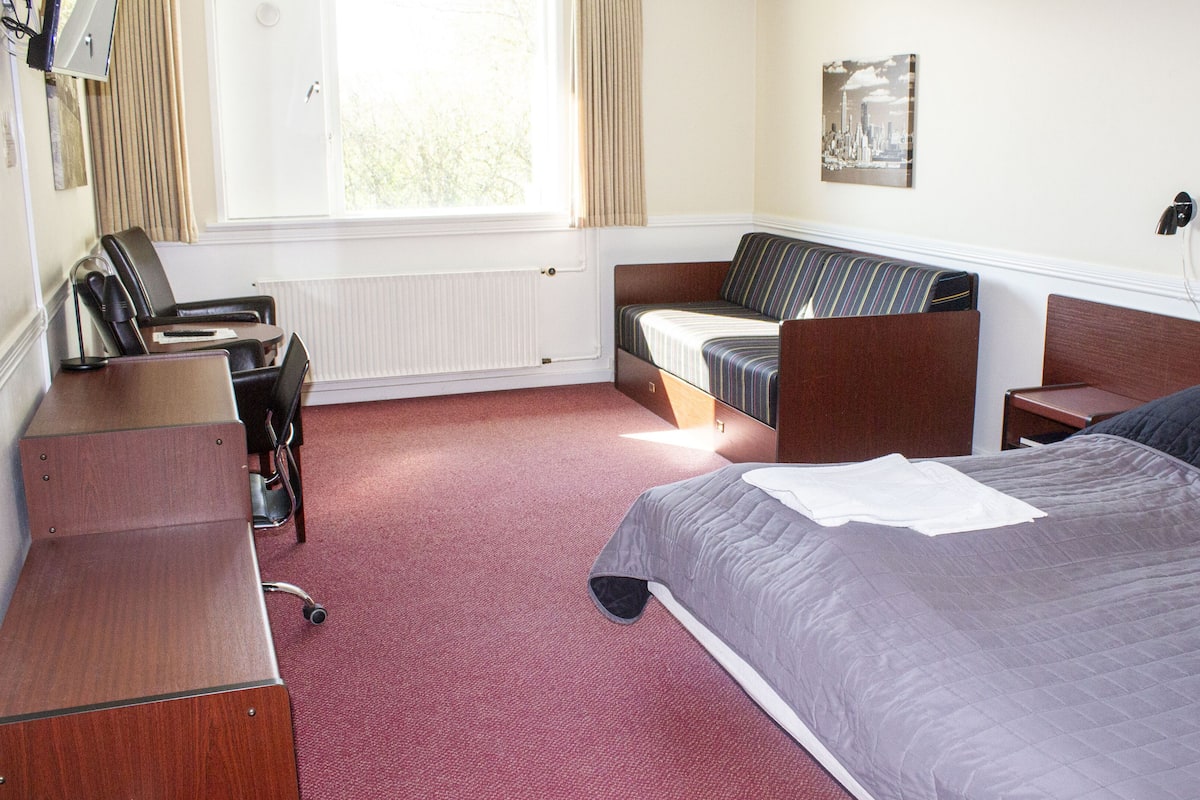 Basic Triple Room | 1 bedroom, desk, laptop workspace, free WiFi