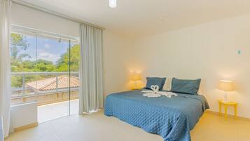 5 bedrooms, blackout drapes, iron/ironing board, free WiFi