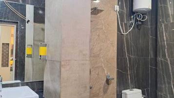 Standard Room | Bathroom | Slippers, towels