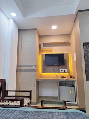 Habitación estándar | 1 dormitorio, caja fuerte, tabla de planchar con plancha y wifi gratis