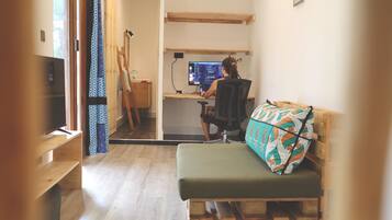 Standard Double Room | Desk, laptop workspace, free WiFi, bed sheets