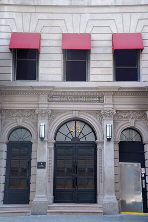 Exterior - Hotel Stanford (New York)