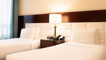 High Floor, 2 Single Beds | In-room safe, individually decorated, desk, laptop workspace