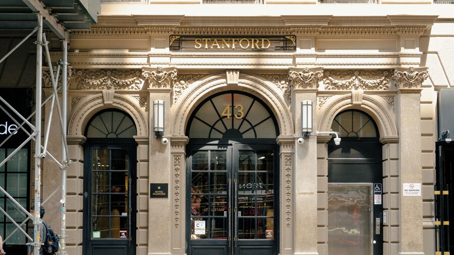 Hotel Stanford