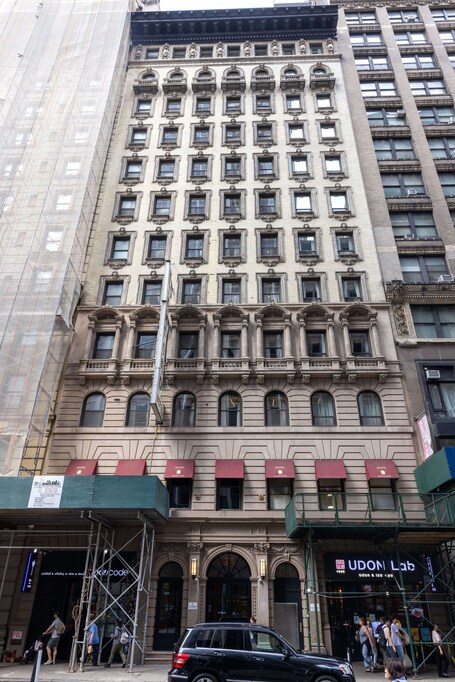 Hotel Stanford - Image 12