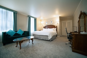 High Floor, City View, 1 King Bed