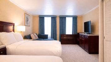 High Floor, 2 Full Beds Suite | Living area | 40-inch Smart TV with cable channels