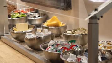 Desayuno de autoservicio incluido todos los días