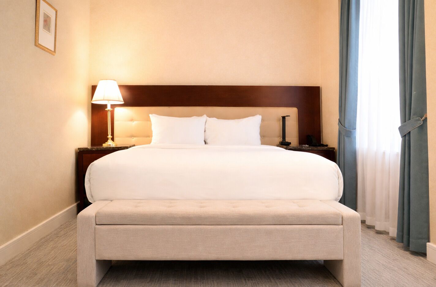 High Floor, City View, 1 Queen Bed