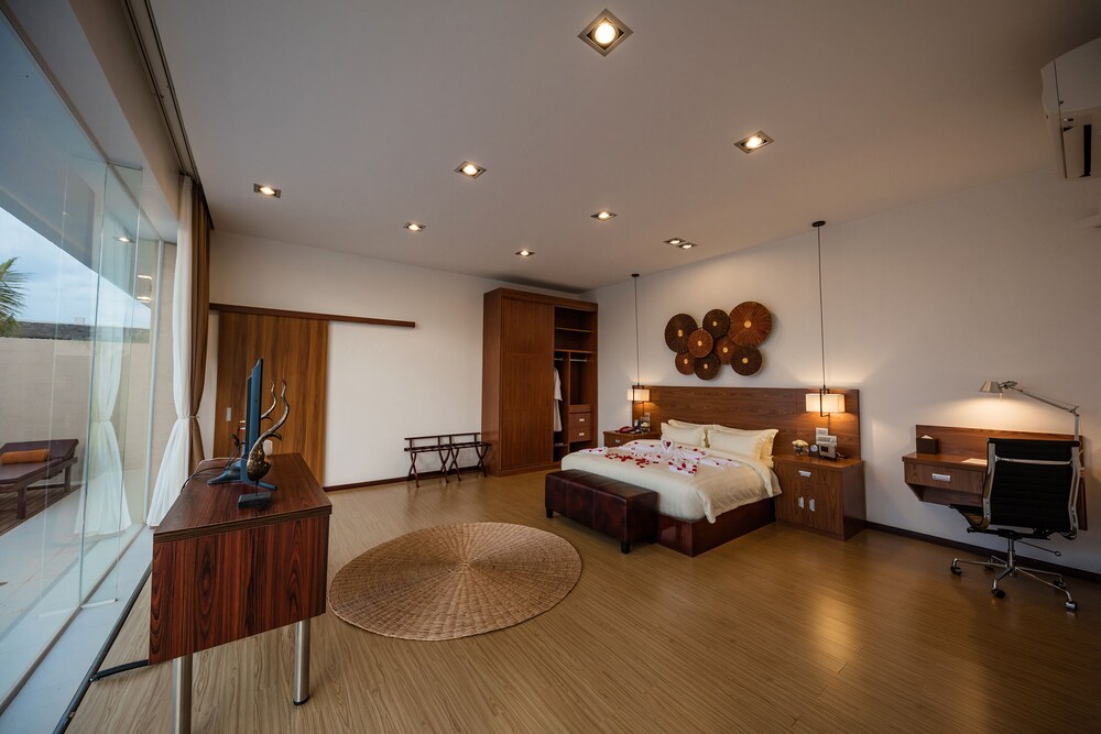 Angkor Rendezvous by null