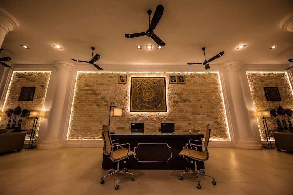 Angkor Rendezvous by null