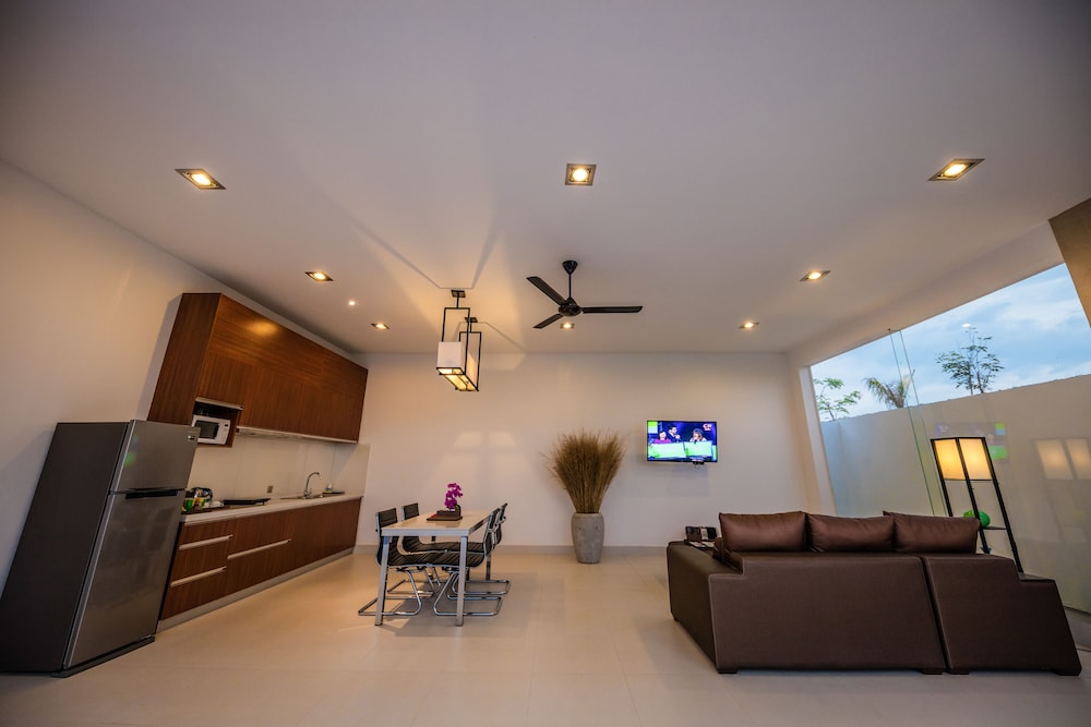 Angkor Rendezvous by null