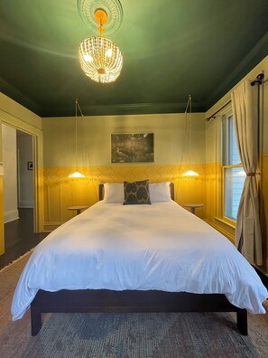 4 bedrooms, in-room safe, free WiFi, bed sheets - The Preacher's Retreat (Lodi)
