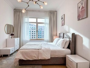 2 bedrooms, iron/ironing board, WiFi, bed sheets