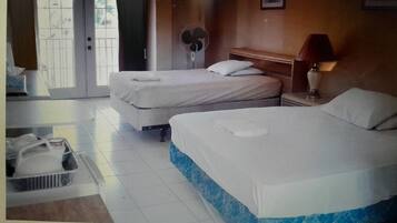 2 bedrooms, desk, free WiFi