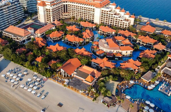 Exterior - Fabulous 1 bedroom apartment at 5-star Resort (Dubai)