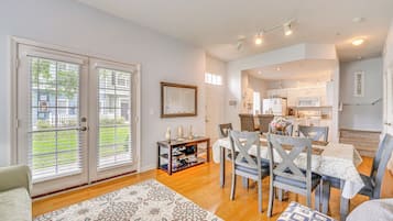 Apartment (3 Bedrooms) | Front of property