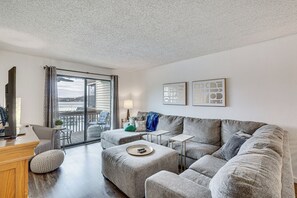Apartment (2 Bedrooms) | Front of property