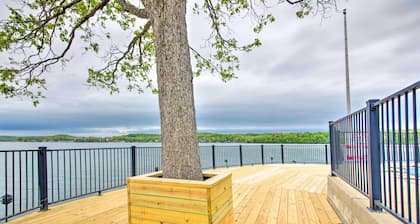 Waterfront Lake Ozark Condo w/ Access To 2 Pools