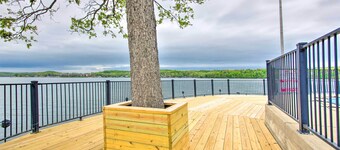 Waterfront Lake Ozark Condo w/ Access To 2 Pools