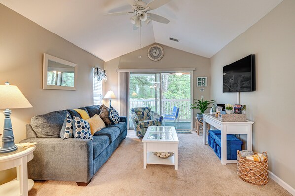 Apartment (2 Bedrooms) | Interior - Myrtle Beach Golf Course Condo w/ Pool Access! (Myrtle Beach)