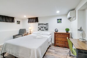 Apartment (3 Bedrooms) | Interior - Updated Arlington Townhome ~ 5 Mi to National Mall (Arlington)